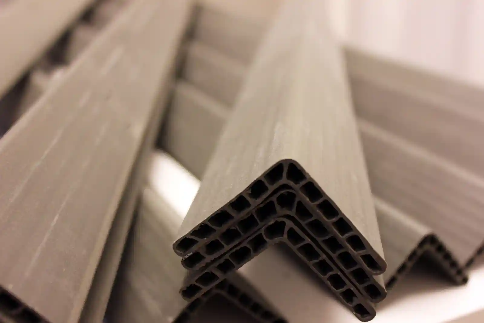 Oluklu Plastik Boy Köşebent